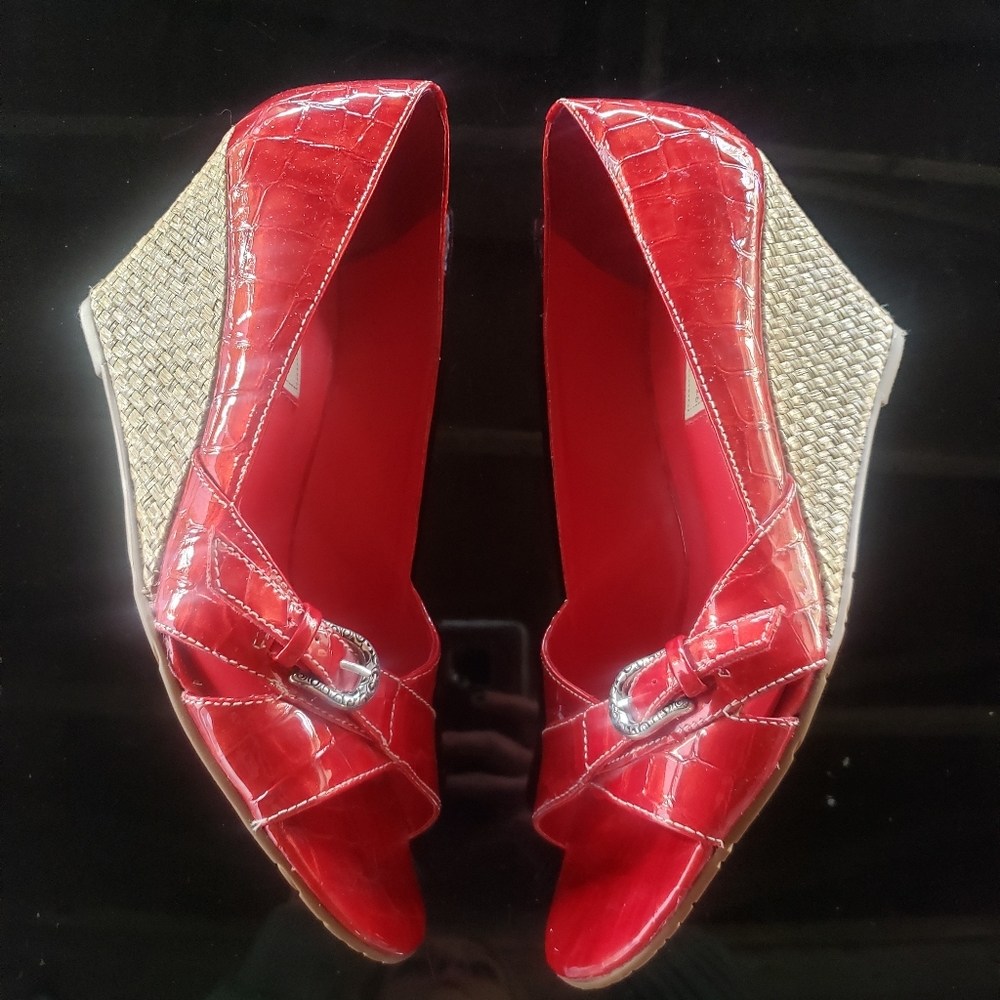 Brighton patent leather espidrilles